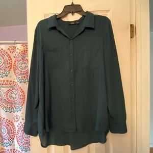 Women’s collard button down blouse